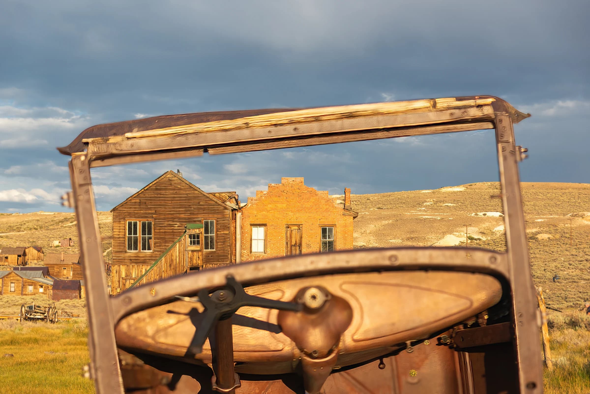 Bodie's Golden Hour Glimpse