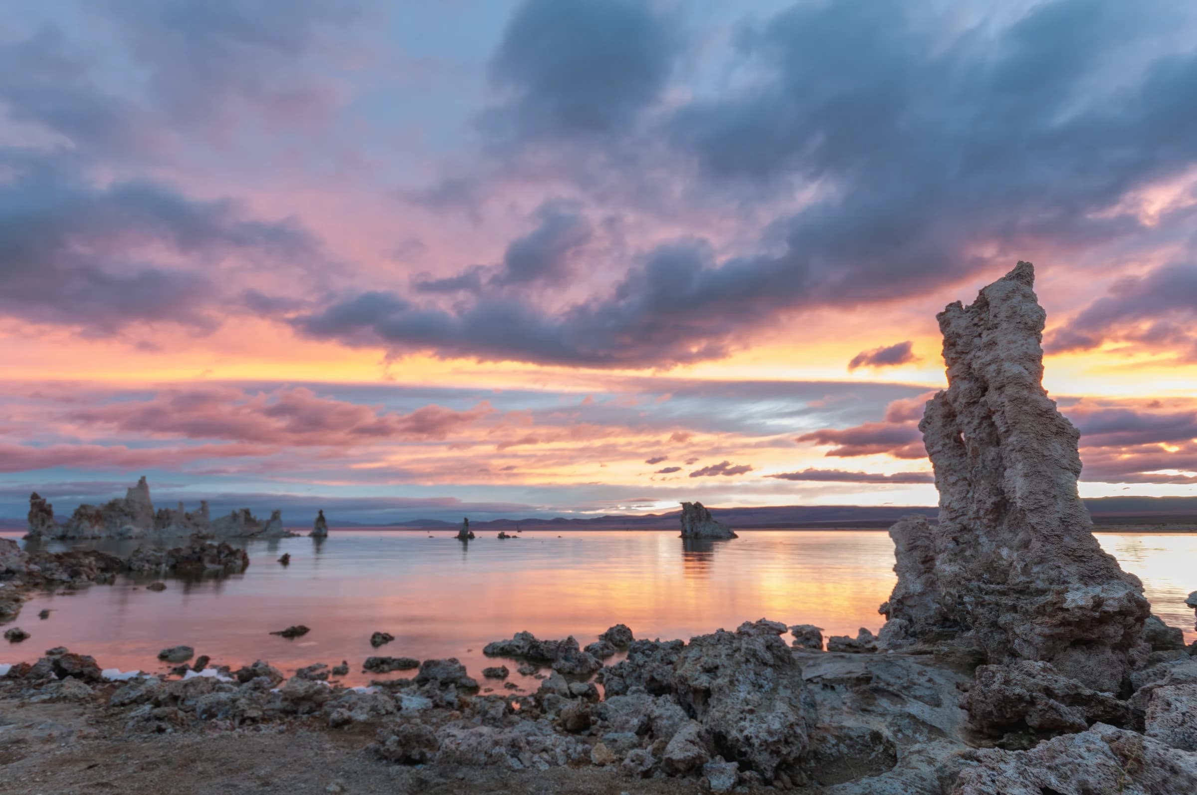Mono Lake's Ethereal Glow (2010) (2)