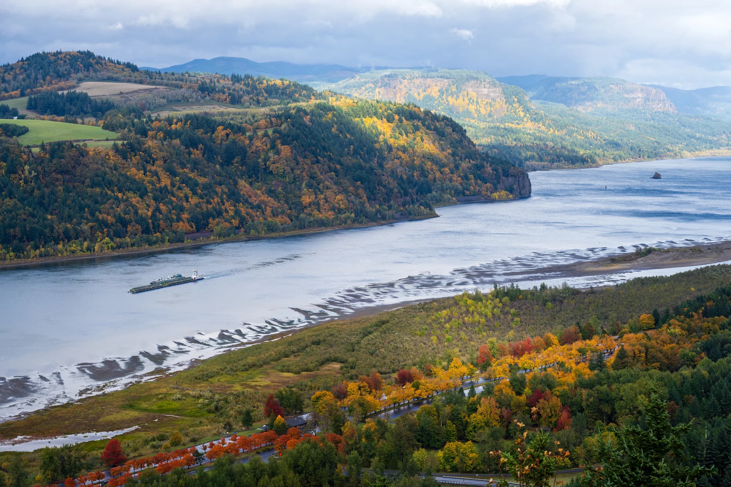 Columbia River Autumn Vista