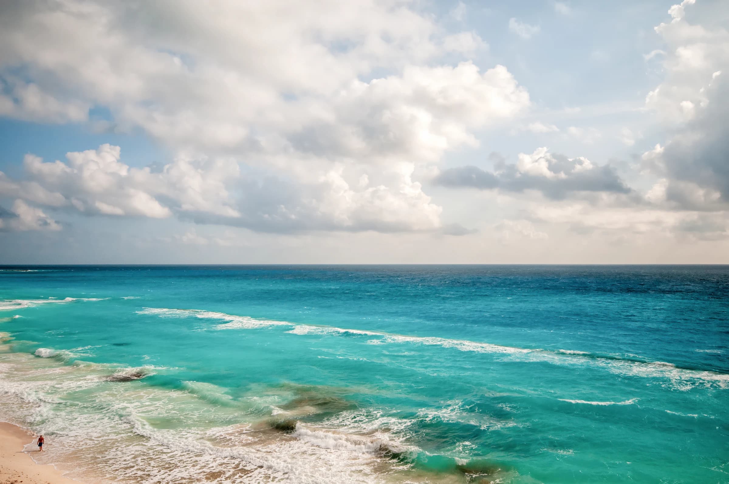 Turquoise Waters, Distant Horizon