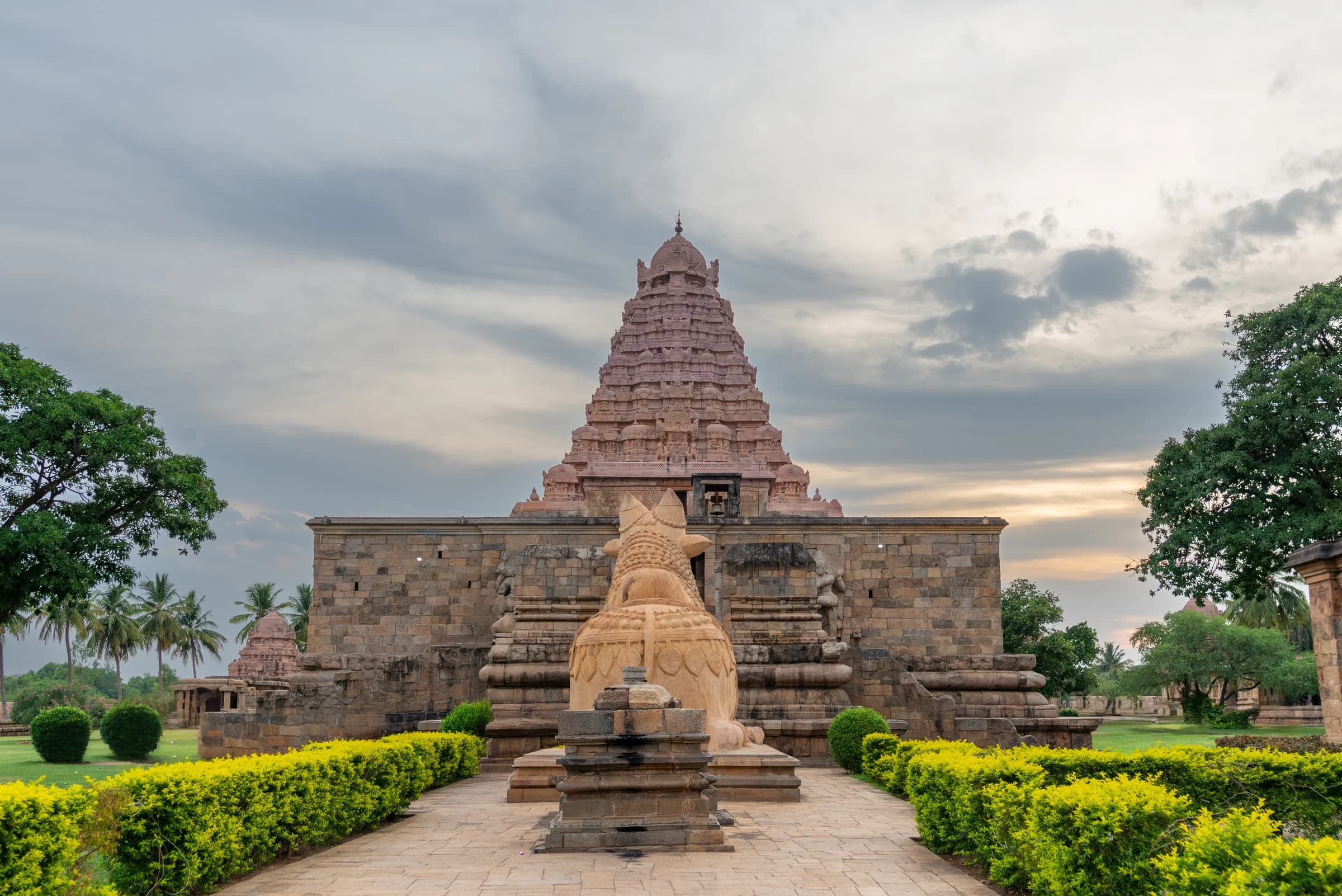 Tanjore Temple's Ancient Majesty