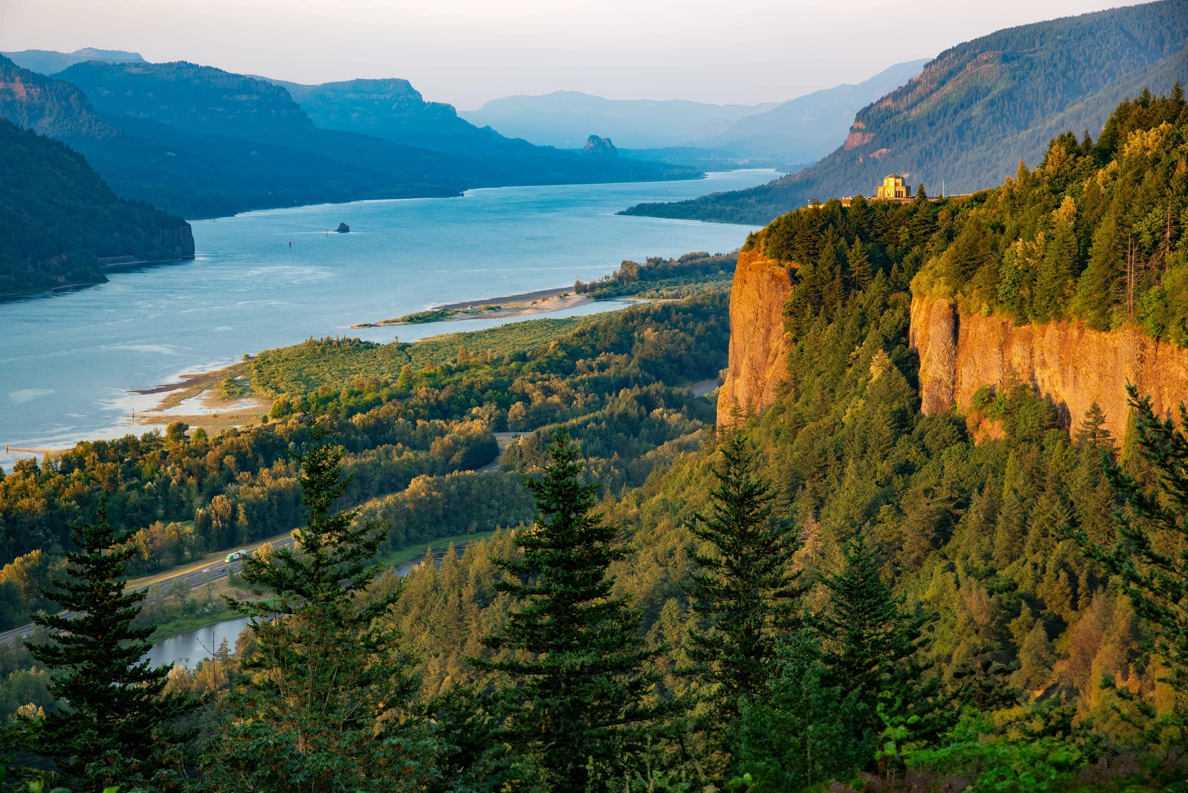 Columbia River Gorge Vista (2014)