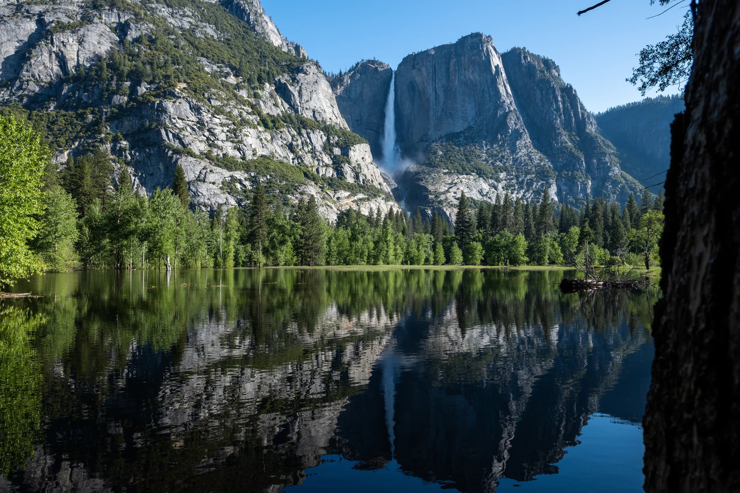 Yosemite's Mirror Lake Majesty